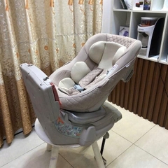 Ghế Ngồi Ô tô cho bé Combi Zeus Turn