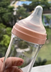 Bình sữa Ou:wish Hàn Quốc 140ml núm ti size 3, có nắp bình, kèm nắp riêng đậy bình