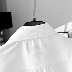 Áo Sơ Mi Tay ngắn Bigsize Trơn Logo thêu Gấu Màu Trắng