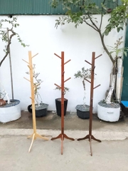 khuyen-mai-cay-treo-quan-ao-go