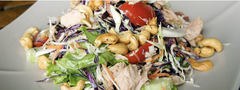 5 Món Salad Dễ Làm Tại Nhà – Chỉ 10–15 Phút, Giúp Đẹp Da & Giảm Cân (2025)