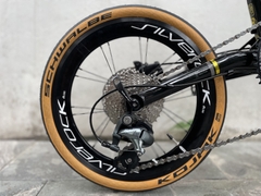 Xe đạp gấp ráp theo yêu cầu Fnhon Gust 16' phanh đĩa màu Đen ánh kim cổ cong