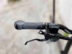 Xe đạp gấp ráp theo yêu cầu Fnhon Gust 16' phanh đĩa màu Đen ánh kim cổ cong