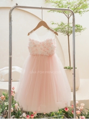 VÁY CÔNG CHÚA THIẾT KẾ ĐÍNH HOA PHỐI TRẮNG HỒNG 3D SIÊU XINH CHO BÉ