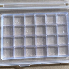 Pan rỗng đựng màu nhỏ gọn tiện lợi