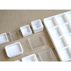 Pan rỗng đựng màu nhỏ gọn tiện lợi