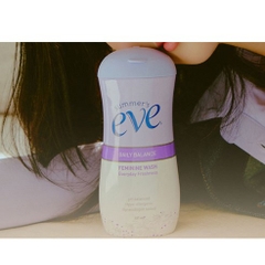 Sữa rửa vệ sinh phụ nữ