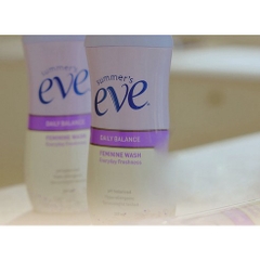 Sữa rửa vệ sinh phụ nữ