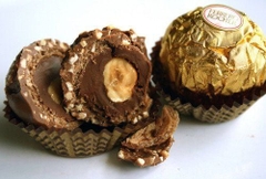KẸO SOCOLA FERRERO ROCHER 16 VIÊN-200g của Đức