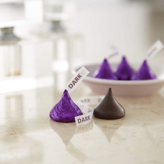 Hershey Kisses tím có vị hơi đắng 283g