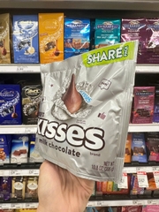 Chocolate Kisses Vị Sữa Truyền Thống (Milk Chocolate) Túi 306gr Mỹ