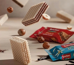 Bánh xốp nhân kem Loacker Minis (Hazelnut, Vanilla, Chocolate) 800G