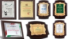 Bảng vinh danh gỗ đồng