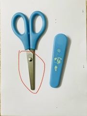 . Kéo Xuân Bo CÓ NẮP Loại 1 (24 Cây/Hộp; 30 Hộp/Thùng)