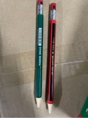 Bút Chì Bấm 2.0mm DF0069 (40 Cây/Hộp; 24 Hộp/Thùng)