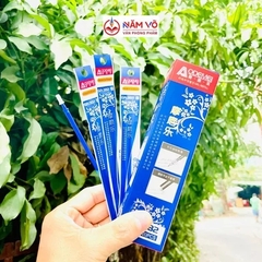Ruột Bút Xóa Được NẮP ĐẬY AODEMEI 382 (20 Ống/Hộp; 12 Hộp/Lốc; 24 Lốc/Thùng)