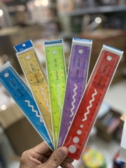 . Thước Dẻo LỖ Aihao 200 (24 Cây/Hộp; 60 Hộp/Thùng) - 20 CM