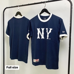 Áo Viền Trắng và Cổ Tay