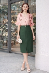 Chân Váy Katosa Xẻ Tà Phối Nút 1 Màu-KTS2300104V