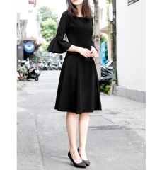 Đầm White Black Cổ Thuyền Tay Lở Loe Tùng Xòe- U0410241018