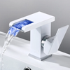Vòi nước kết hợp đèn LED, công nghệ cảm biến nhiệt - VLED1512 CLEANMAX