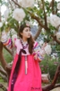 Studio chuyên chụp ảnh Hanbok ngoài trời đẹp