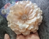 Hoa mẫu đơn cài áo handmade