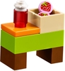 Đồ chơi LEGO Juniors 10749 - Xe bán Hoa quả của Mia (LEGO Juniors 10749 Mia's Organic Food Market)