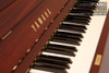 dan-piano-yamaha-w106bm