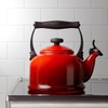 Ấm đun nước thổi sáo Le Creuset Wasserkessel Trandition 2.1 lít Kirsch màu đỏ