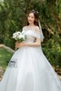 Váy cưới tùng trễ vai nơ trơn trắng kim sa bi VSRD105