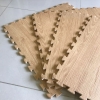 Xốp trải sàn vân gỗ vàng 60x60 cm (1 mặt)