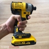 Máy vặn vít dùng pin Dewalt DCF787D2-B1