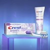 kem-danh-rang-crest-3d-white-brilliance-toothpaste-110g-x2