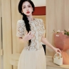-Váy kem thiết kế dáng dài phối ren cao cấp đính nút , tùng váy voan mềm mịn , dự tiệc sang chảnh