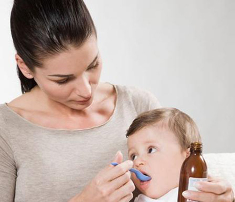7 sai lầm kinh điển của bố mẹ khi chăm con (Sơ sinh) - Tuyệt đối không nên căn giờ đều đặn cho trẻ sơ sinh ăn