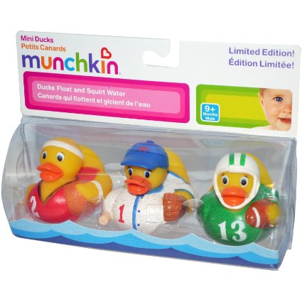 Thiết kế vỏ hộp bên ngoài Munchkin Bộ 3 vịt bé trai