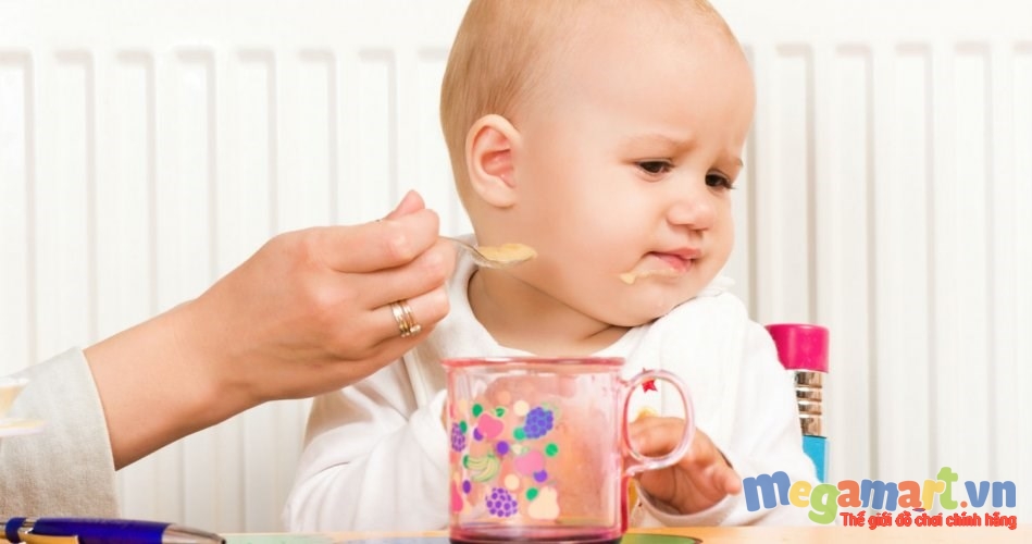 Ăn nhiều đồ xay nhuyễn dễ làm trẻ biếng ăn
