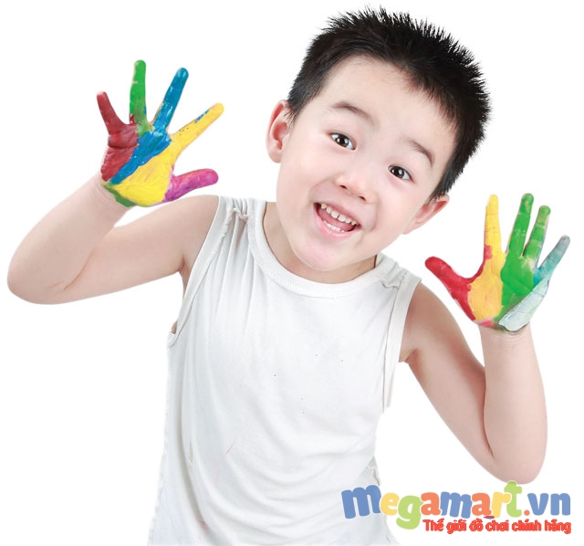 Tô màu đem lại rất nhiều lợi ích cho sự phát triển của bé ngay từ nhỏ