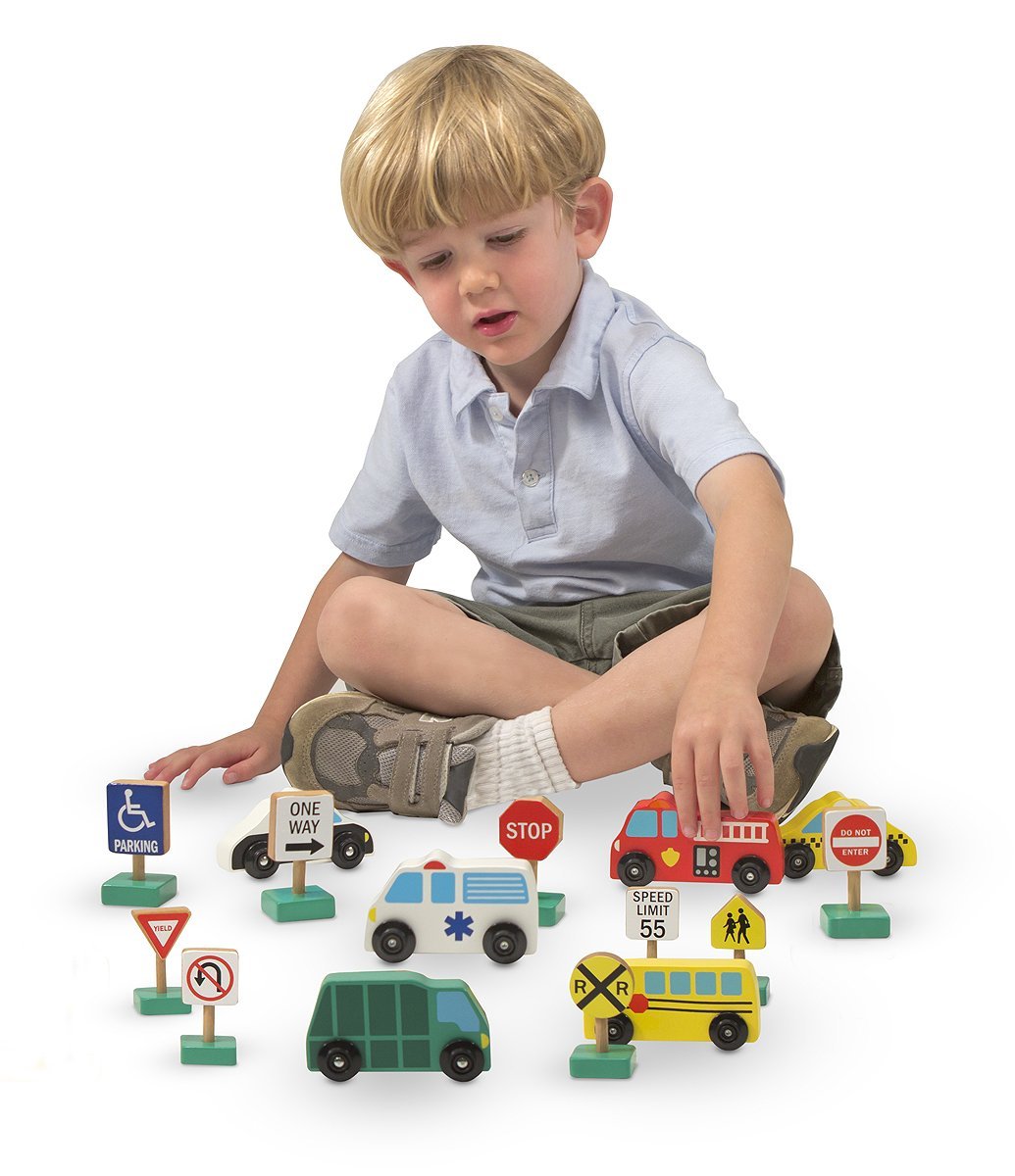 Bé sẽ có những giờ chơi bổ ích với đồ chơi giáo dục Melissa & Doug Bộ xe và biển báo giao thông
