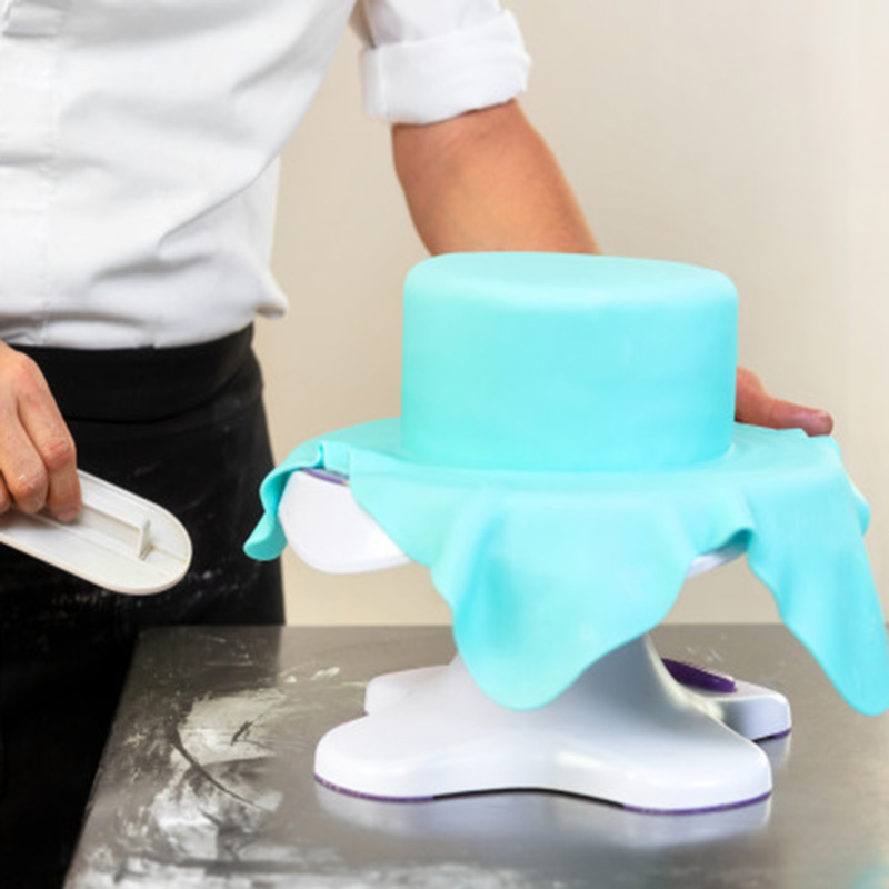 Mách bạn hai cách làm đường fondant để trang trí cực dễ