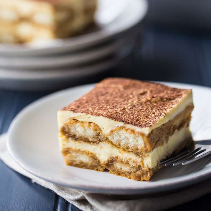 Cách làm bánh tiramisu đẹp mắt, ngon miệng