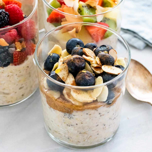 Khởi động ngày mới với bữa sáng Overnight Oats siêu đơn giản