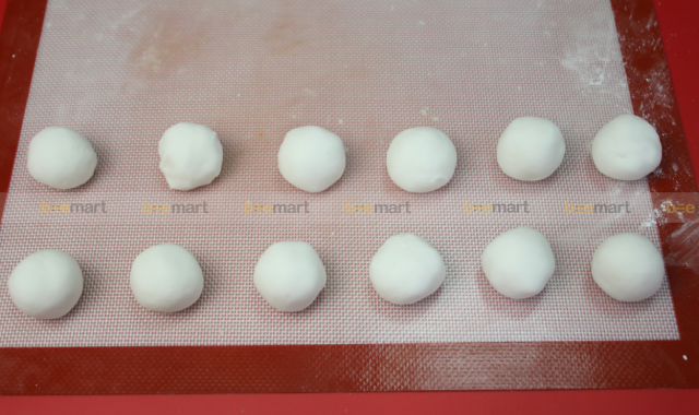 Cán và chia bột