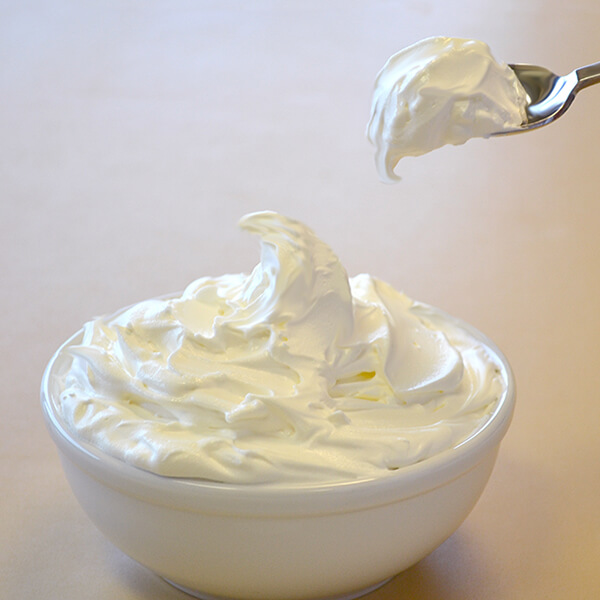 Whipping Cream có độ tan chảy nhanh hơn Topping Cream