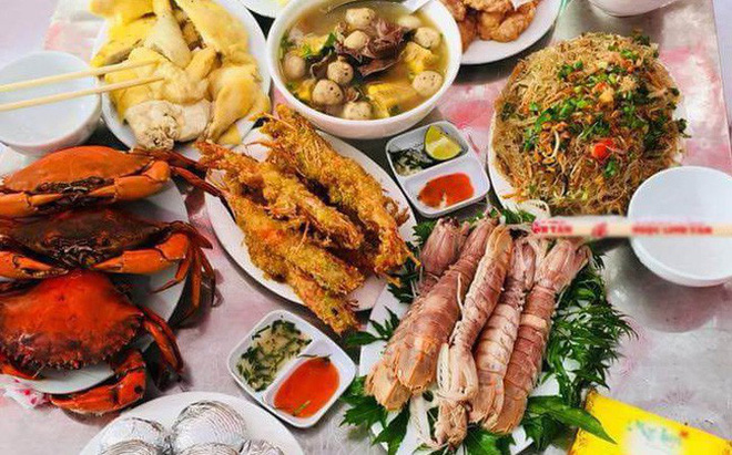 VỀ CỬA LÒ ĂN HẢI SẢN Ở ĐÂU NGON ? | Antamtour.vn