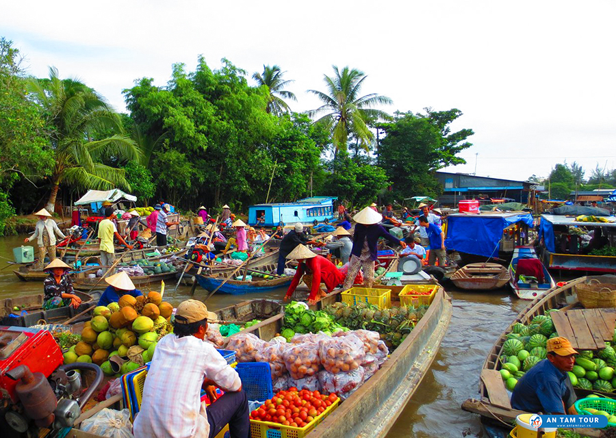 Chợ nổi Cà Mau