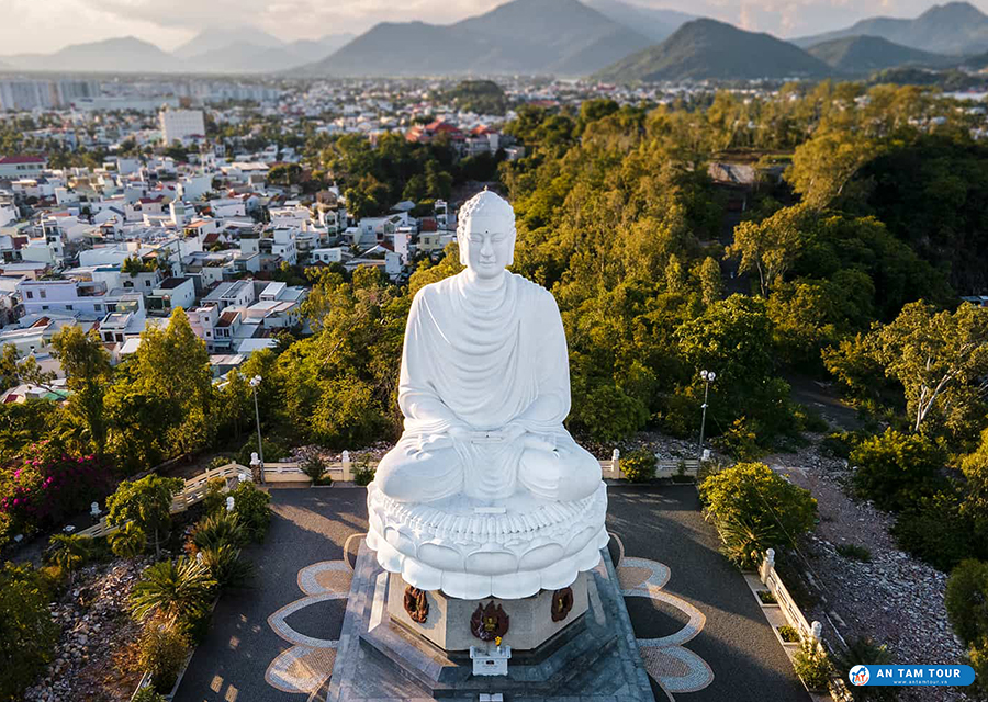 Kinh nghiệm đi chùa Long Sơn - cổ tự hơn 100 tuổi giữa lòng Nha Trang |  Antamtour.vn