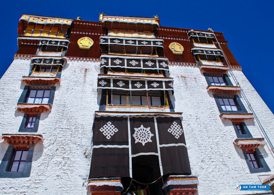 Cung điện Potala