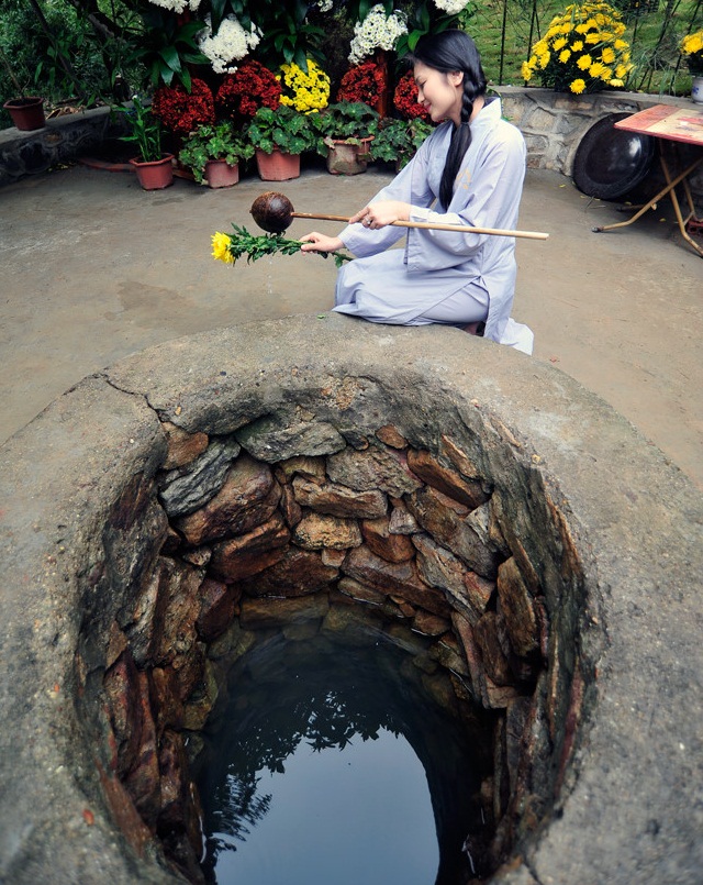 Giếng cổ chùa Ba Vàng